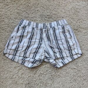Linen Blend Gray & White Striped Spring Summer Old Navy Shorts with Pockets